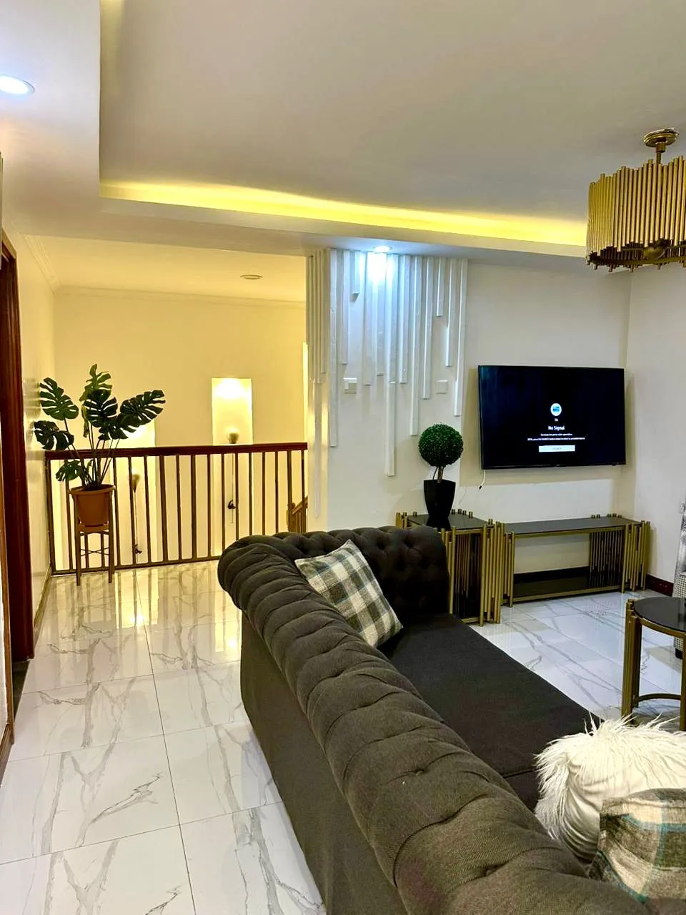 Duplex in Valley Arcade